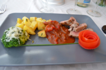 blickwinkel-restaurant-essen-fleisch-kartoffel